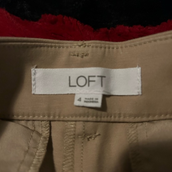 Loft brand, Riviera shorts, khaki color - Picture 2 of 2